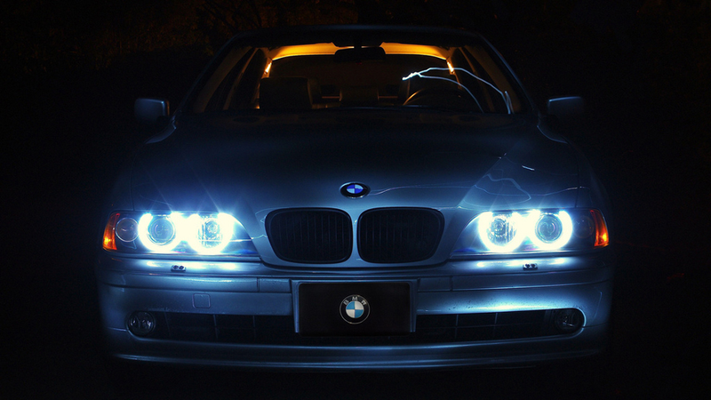 Illustration for article titled Cars That Look Amazing At Night